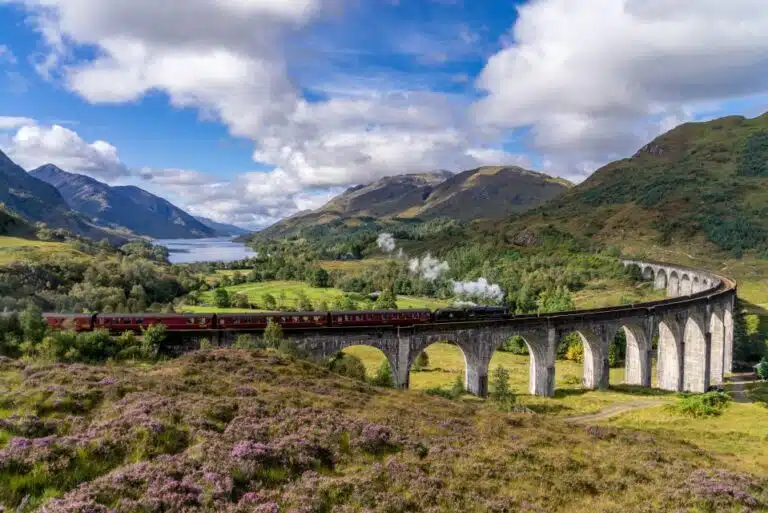 Glenfinnan-Viadukt und der Hogwarts-Express