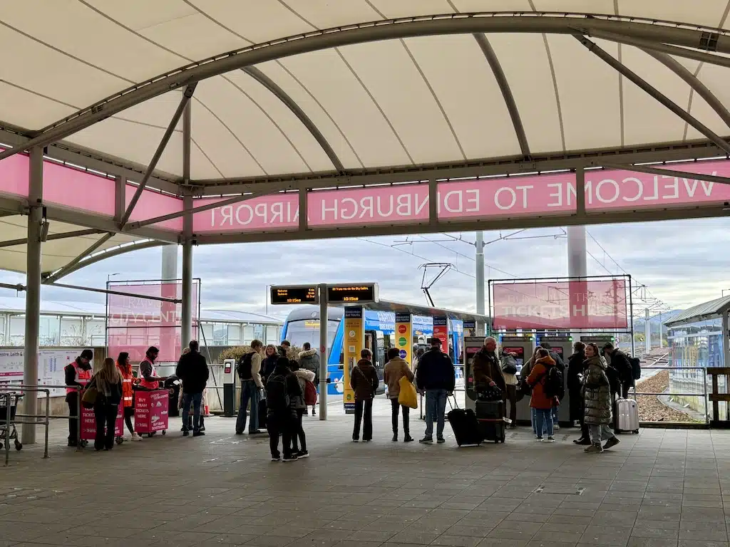Straßenbahnhaltestelle Edinburgh Airport