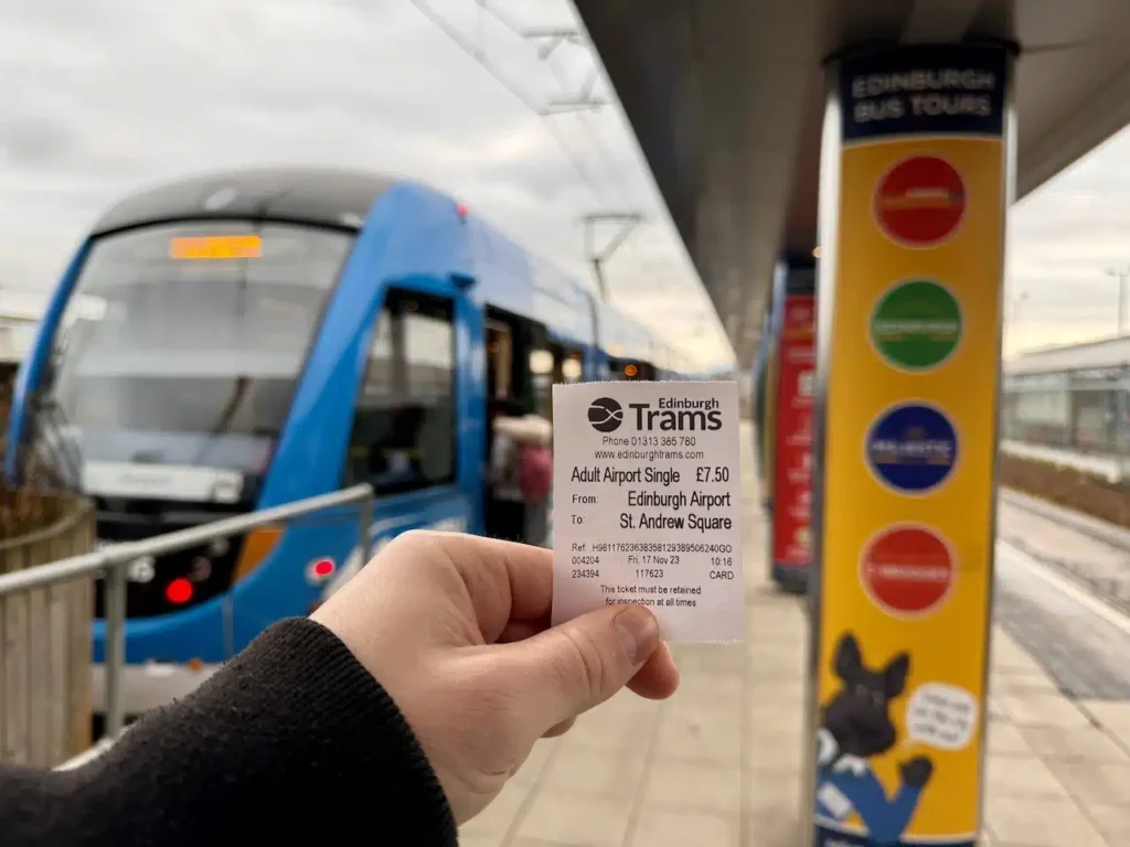 Straßenbahnticket für den Flughafen Edinburgh