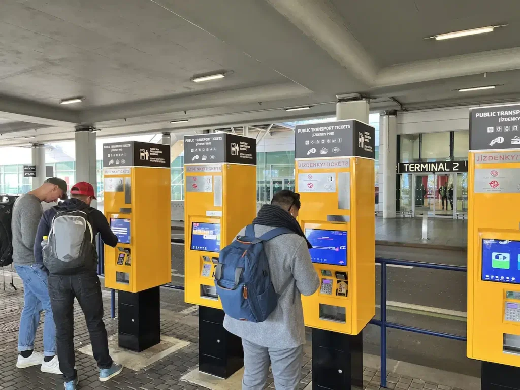 Fahrkartenautomat Prag Flughafen