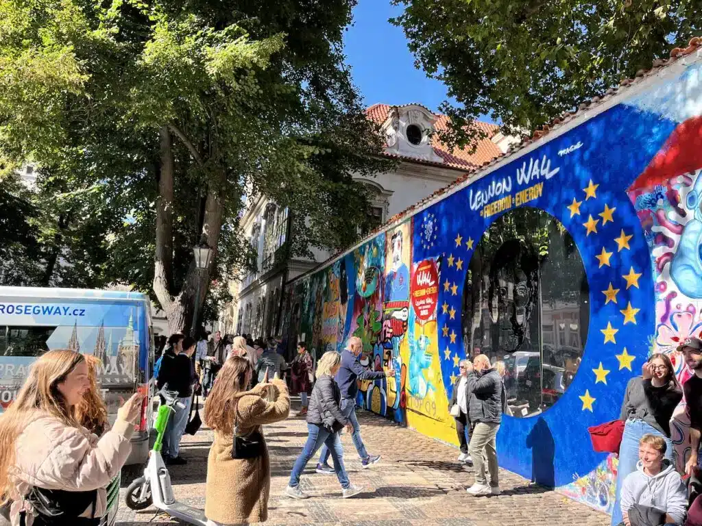 John Lennon Mauer prag