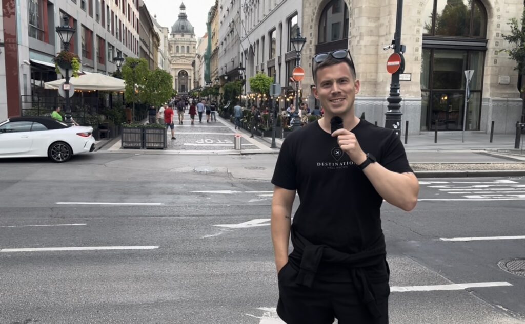 Kristoffer Fons in Budapester Innenstadt
