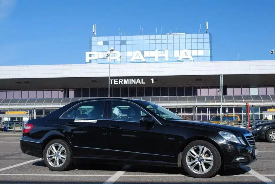 vorgebuchtes Taxi Prager Flughafen