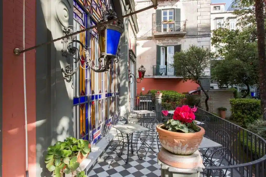 Costantinopoli 104 Neapel Hotel mit Pool