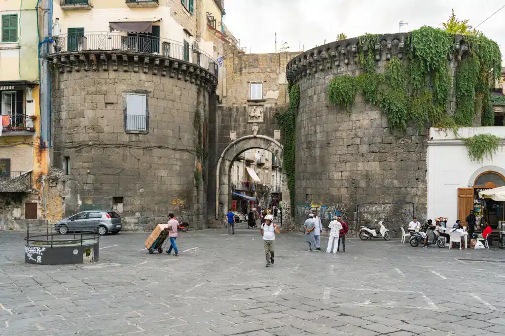Porta Nolana Neapel