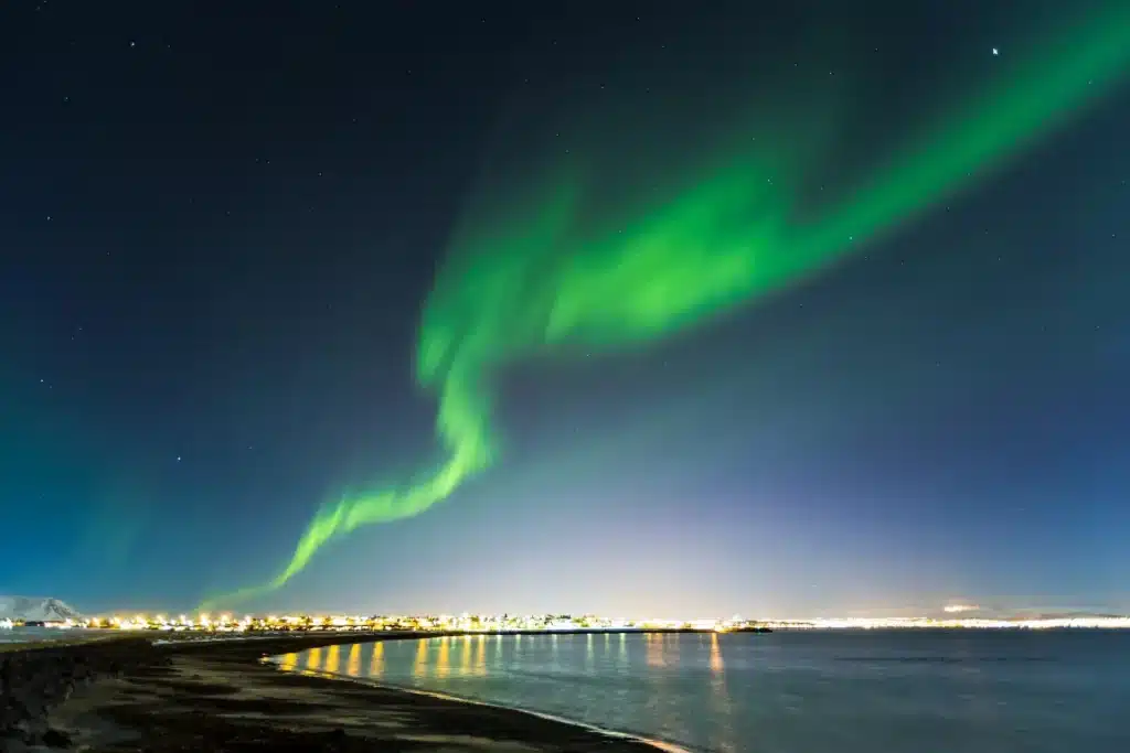 Nordlichter über Reykjavik