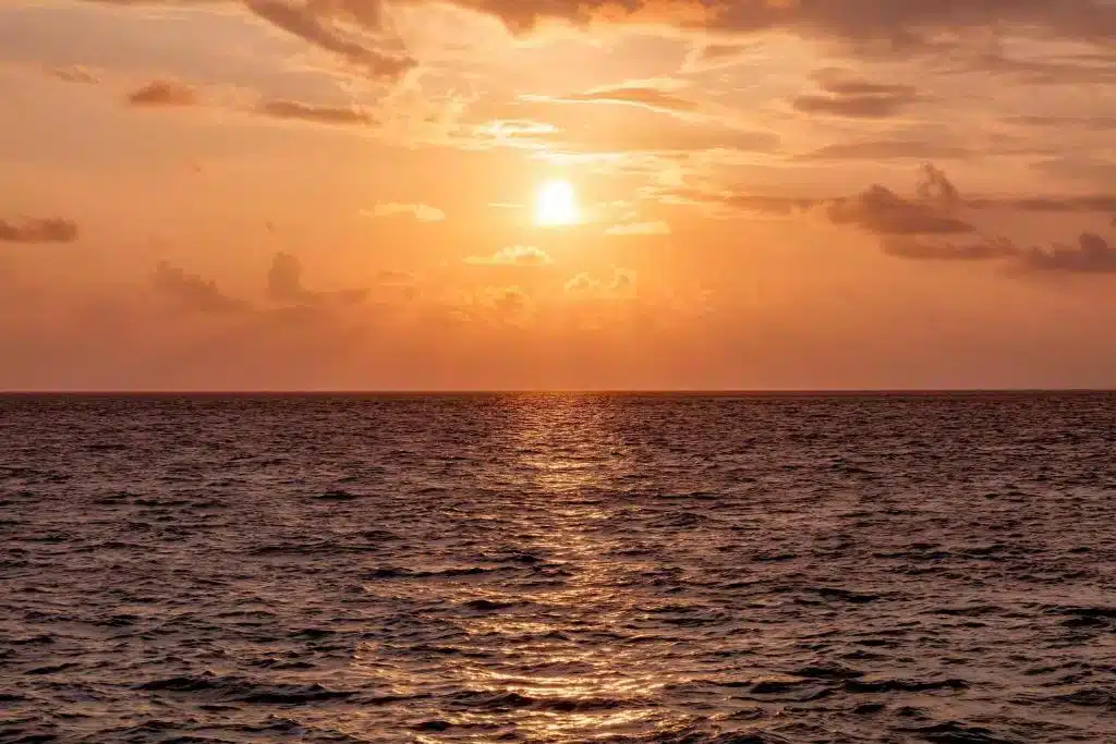 Sonnenuntergang im Dhaalu-Atoll