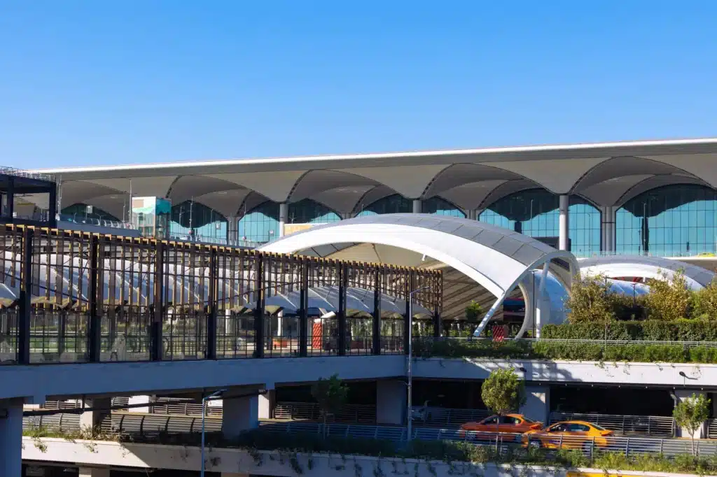 Metro am Flughafen Istanbul