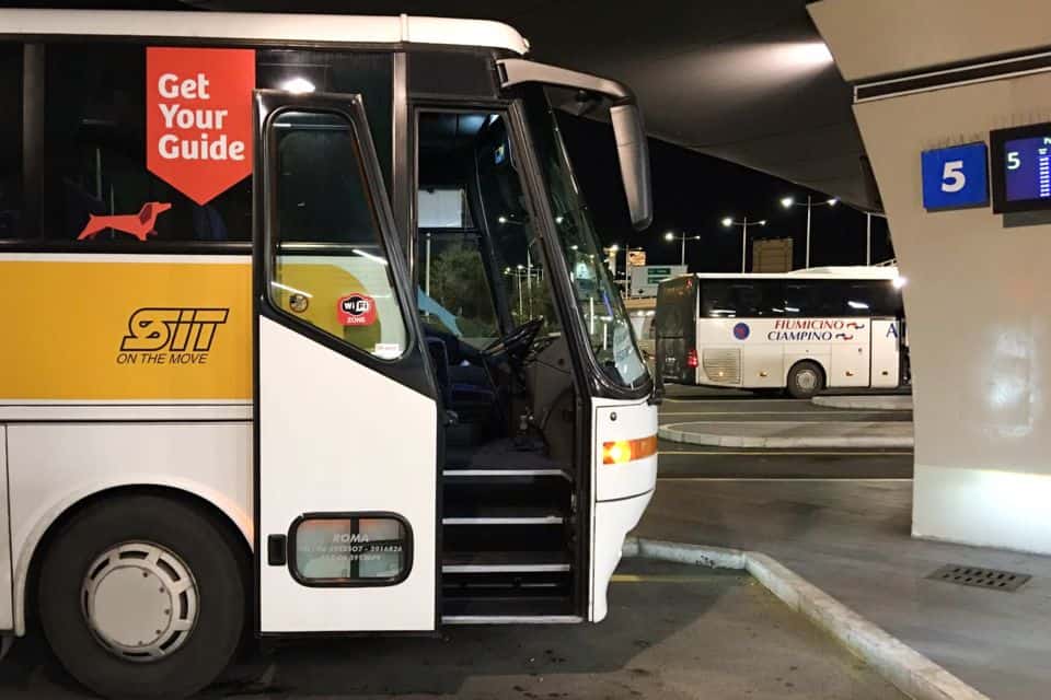Bus am Flughafen Rom-Fiumicino