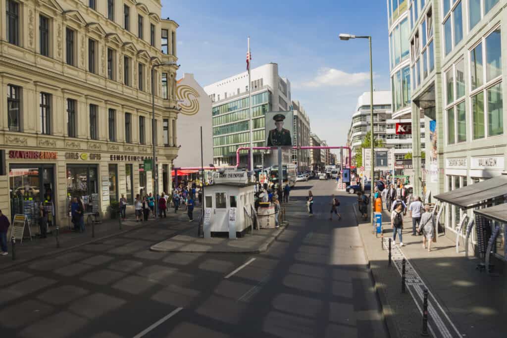 Checkpoint Charlie Ehemaliger Grenzübergang Checkpoint Charlie in Berlin