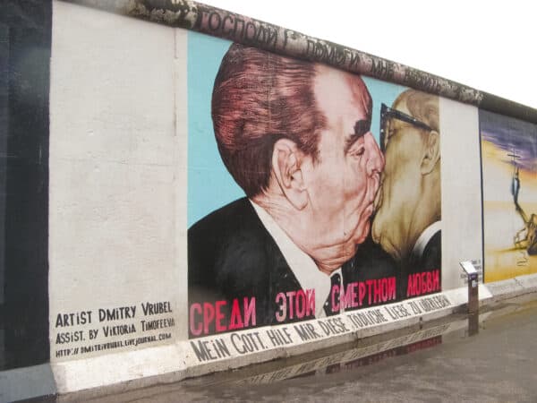 East Side Gallery Bemalte Berliner Mauer an der East Side Gallery