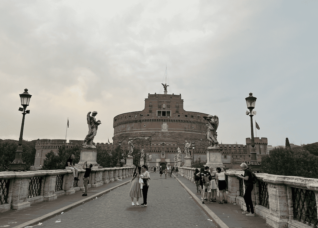 Die Engelsburg am Tiber in Rom
