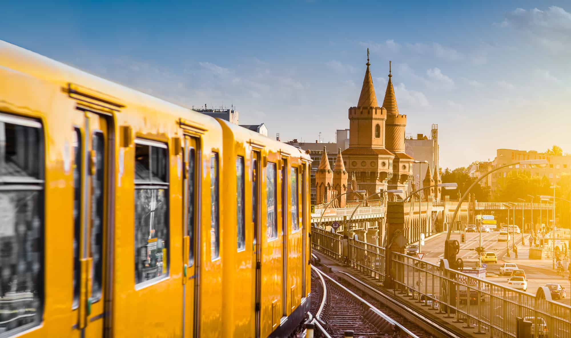 Öffentlicher Nahverkehr in Berlin Zug des öffentlichen Nahverkehrs in Berlin