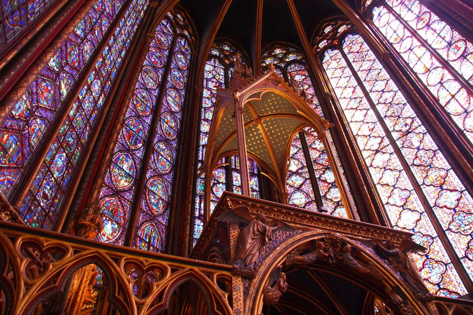 Sainte-Chapelle Paris Bunte Glasfenster der Sainte-Chapelle in Paris