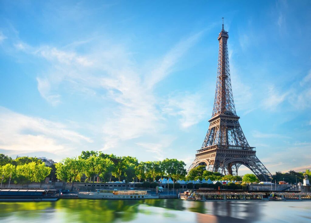 Paris mit Eiffelturm und Seine