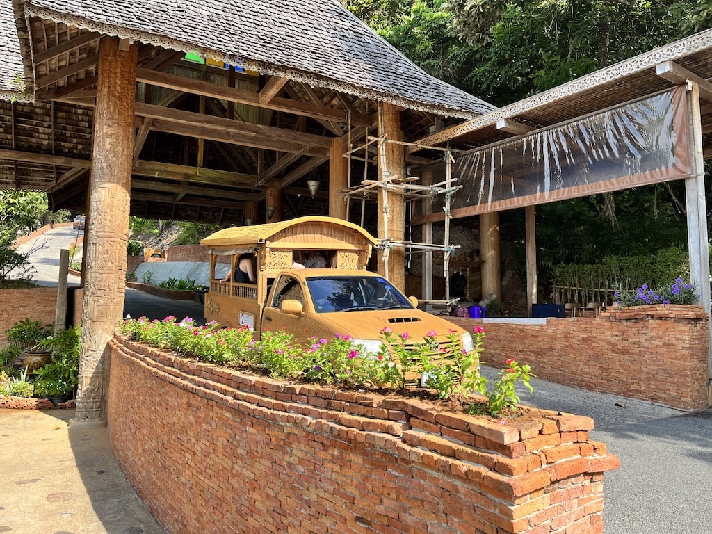 Shuttle im Santhiya Resort