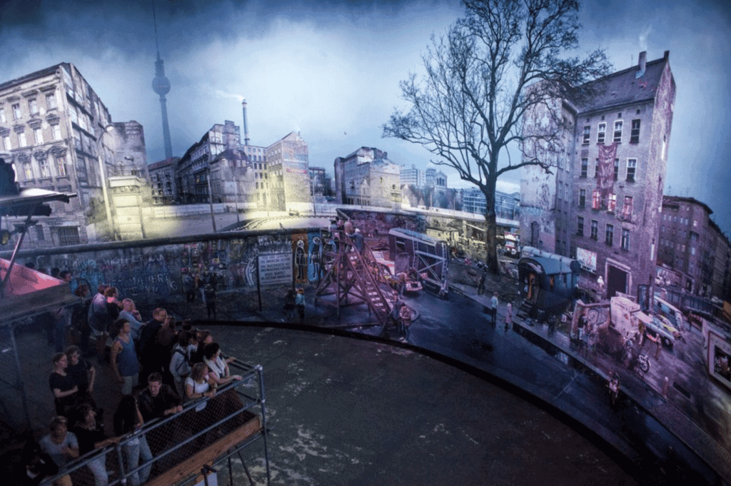 asisi Panorama DIE MAUER Ausstellung DIE MAUER am Checkpoint Charlie