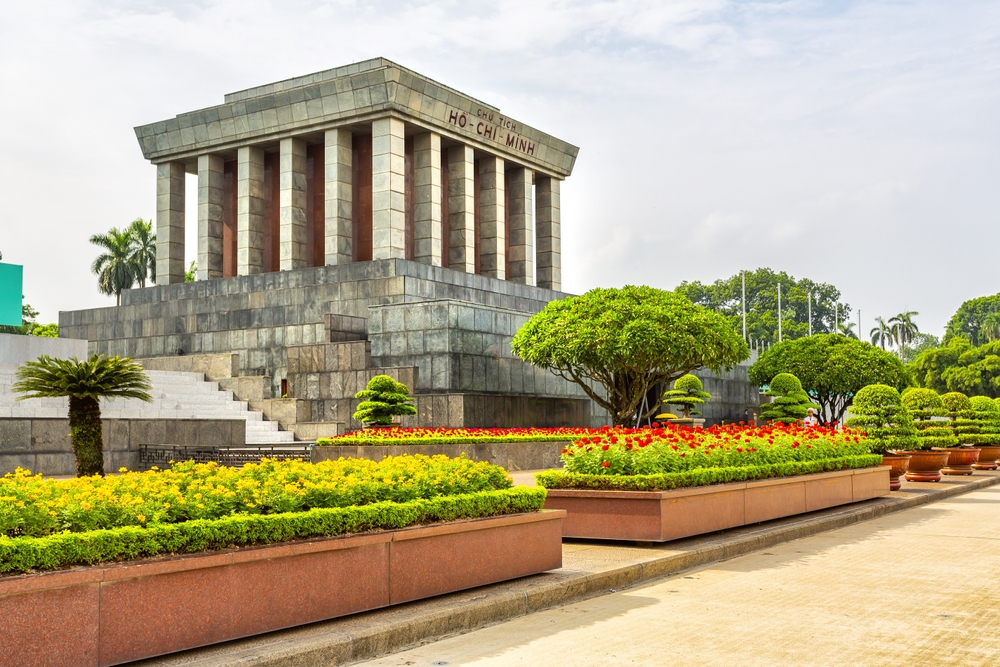 Der Ba-Dinh-Platz und das Ho-Chi-Minh-Mausoleum in Hanoi