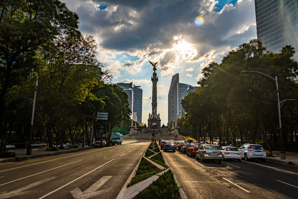 Der Paseo de la Reforma und das Monument Ángel de la Independencia in Mexiko-Stadt
