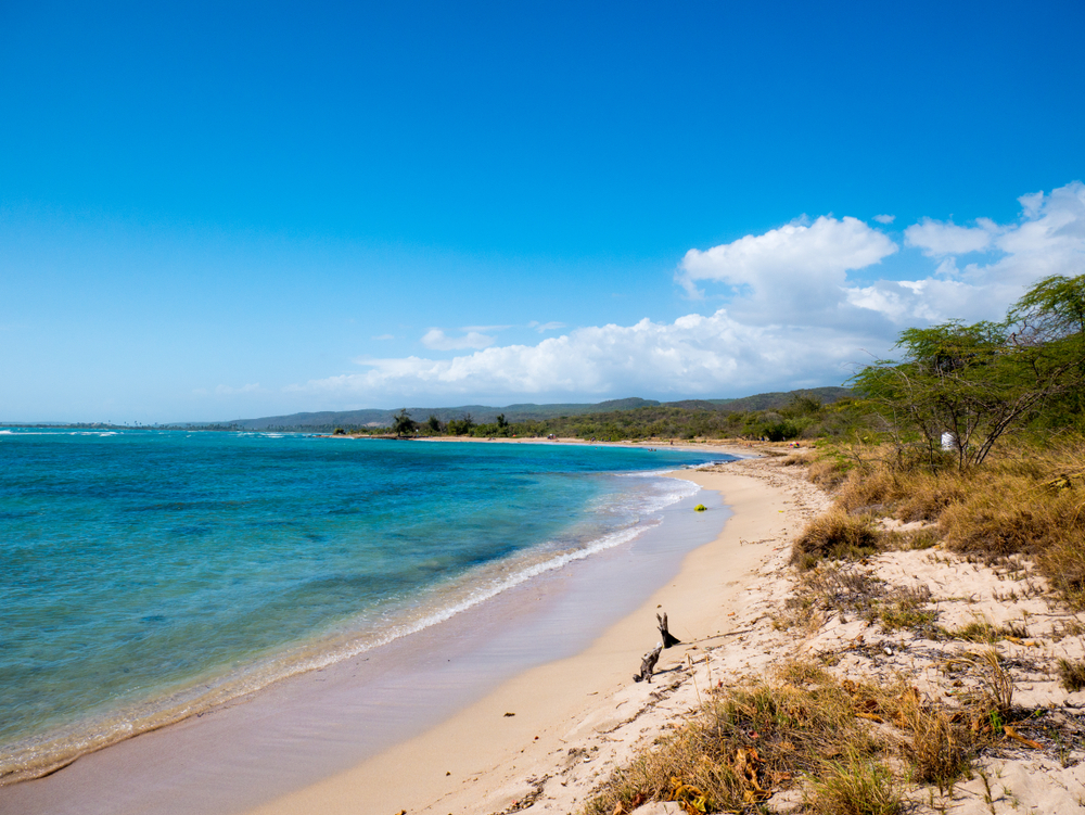 Der Strand im Naturschutzgebiet bei Guánica an der Südwestküste Puerto Ricos