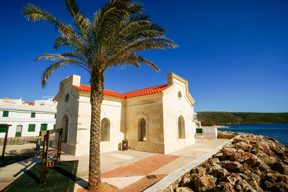 Hafen von Fornells auf Menorca
