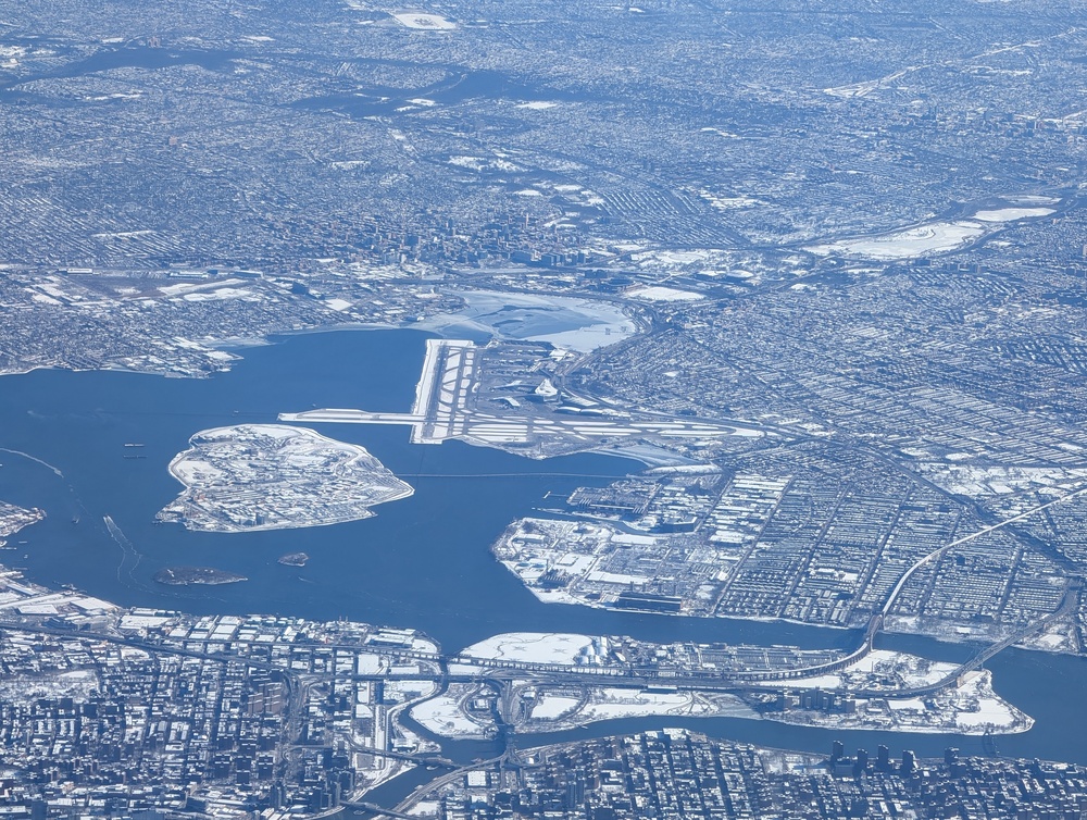 Luftaufnahme des LaGuardia Airport in New York