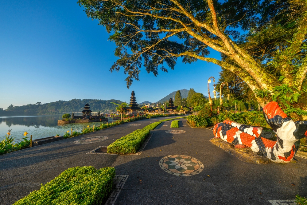 Pura Ulun Danu Beratan bei Bedugul am Morgen