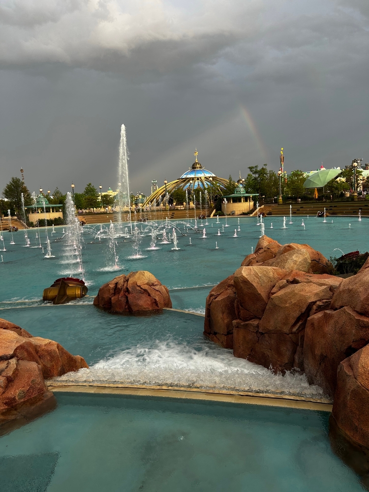 Universal Epic Universe in Orlando nach einem Regentag