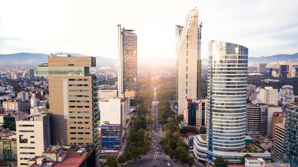 Luftaufnahme des Paseo de la Reforma in Mexiko-Stadt