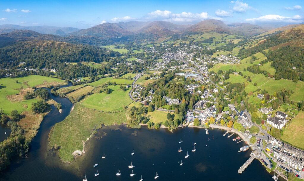 Ambleside und Waterhead am Nordende des Windermere im Lake District