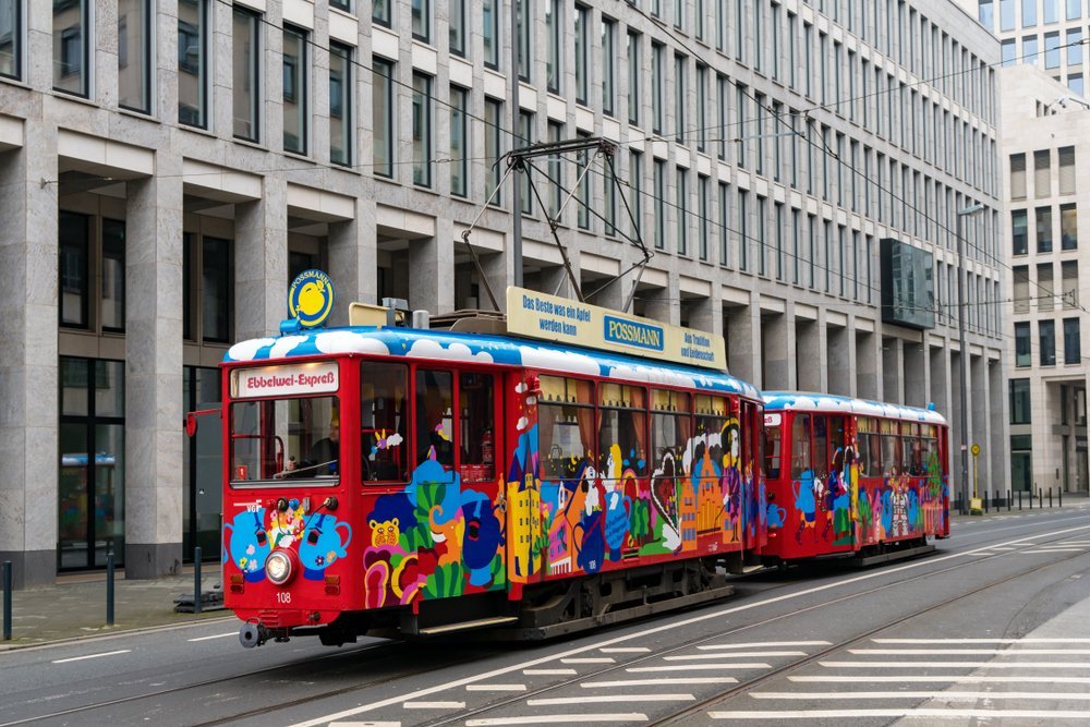 Die Apfelwein-Straßenbahn Ebbelwei-Express in Frankfurt