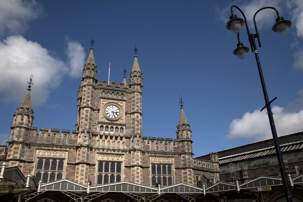 Das Bahnhofsgebäude Bristol Temple Meads in Redcliffe