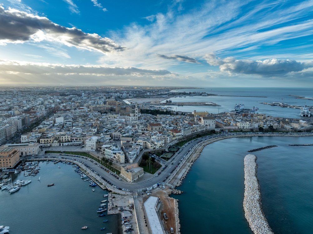 Bari Vecchia mit der Basilica di San Nicola in Apulien