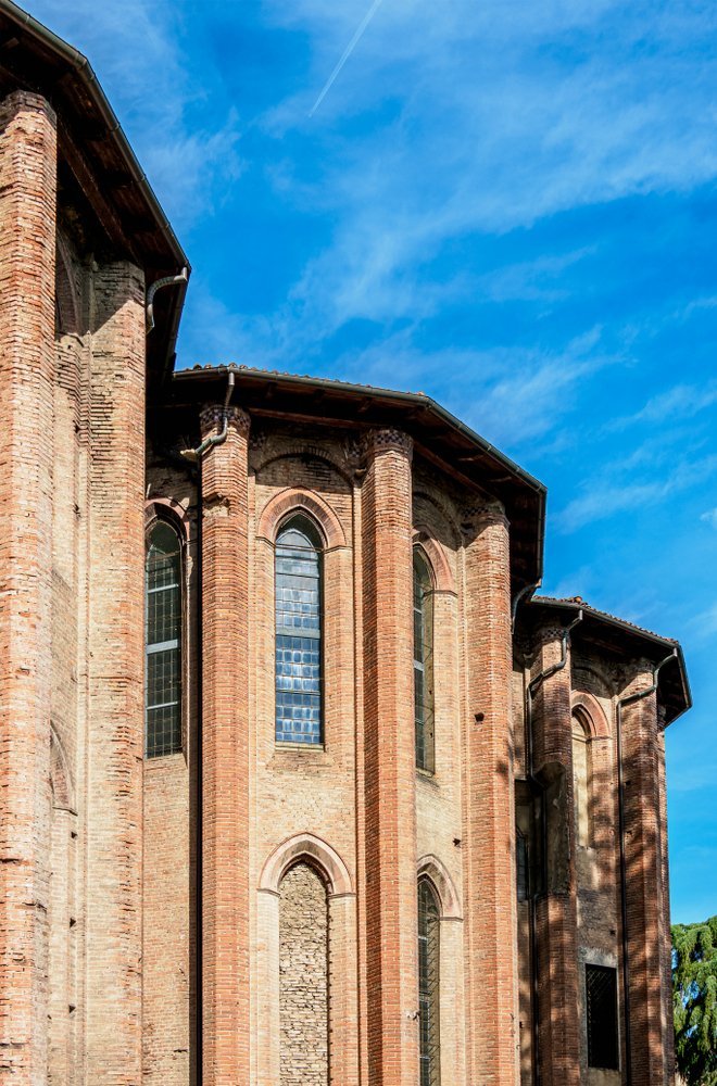 Basilica di San Domenico und der Platz vor der Kirche in Bologna