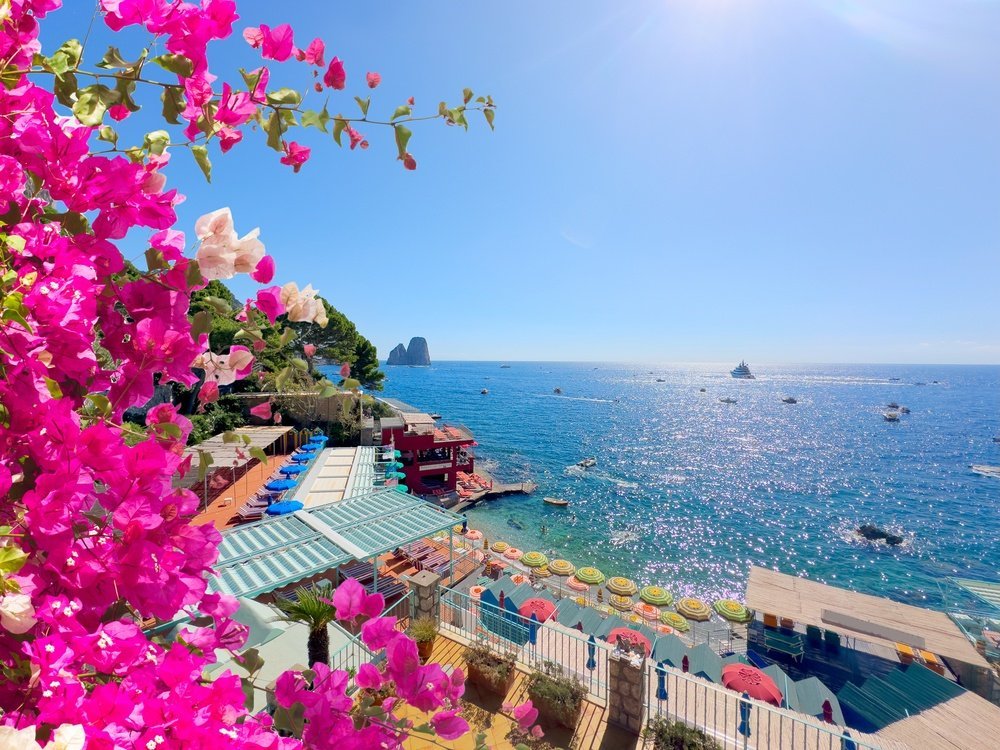Die Bucht und der Strand von Marina Piccola auf Capri
