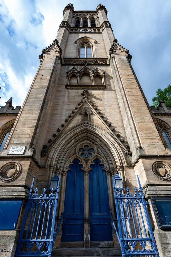 Die ehemalige Ramshorn-Kirche an der Ingram Street in Merchant City in Glasgow