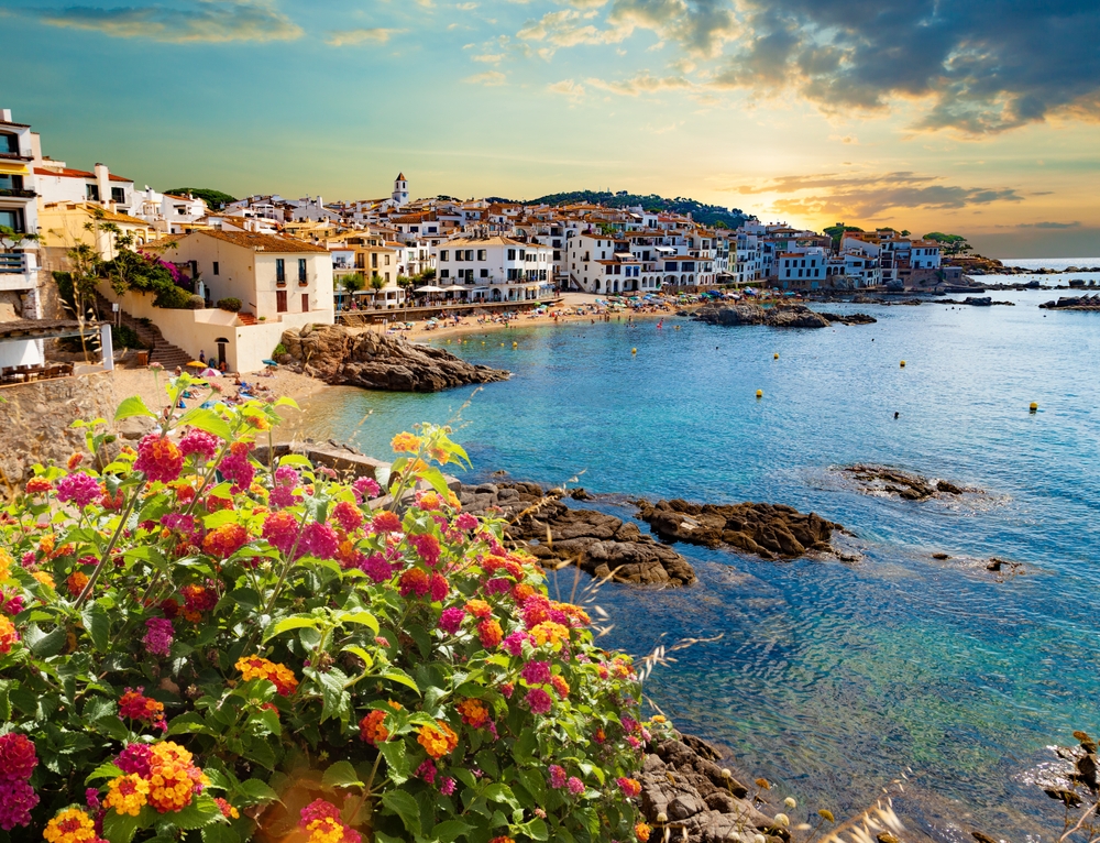 Calella de Palafrugell, ein weiß gekalktes Fischerdorf an der Costa Brava