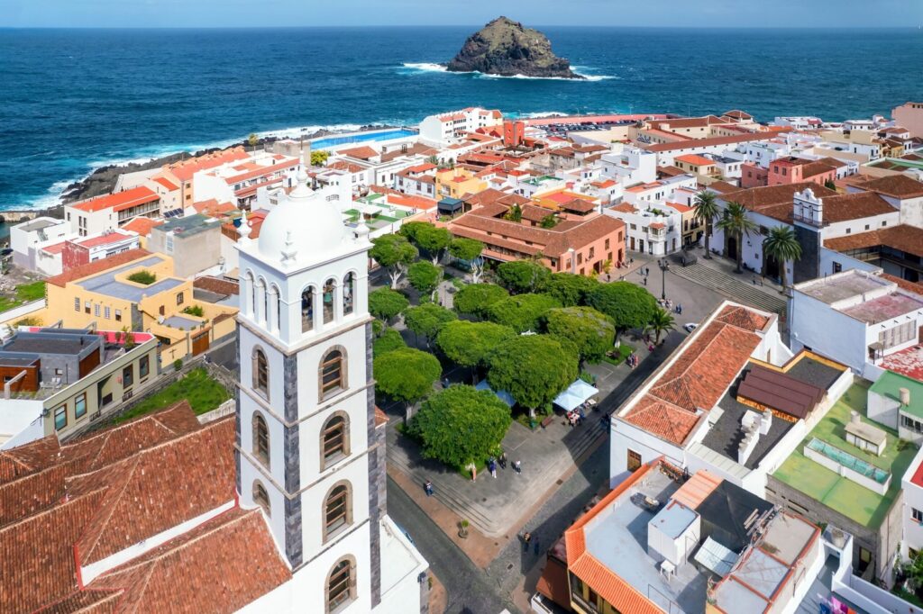 Garachico mit der Plaza de la Libertad aus der Luft
