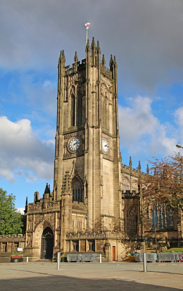 Die gotische Manchester Cathedral im Zentrum von Manchester