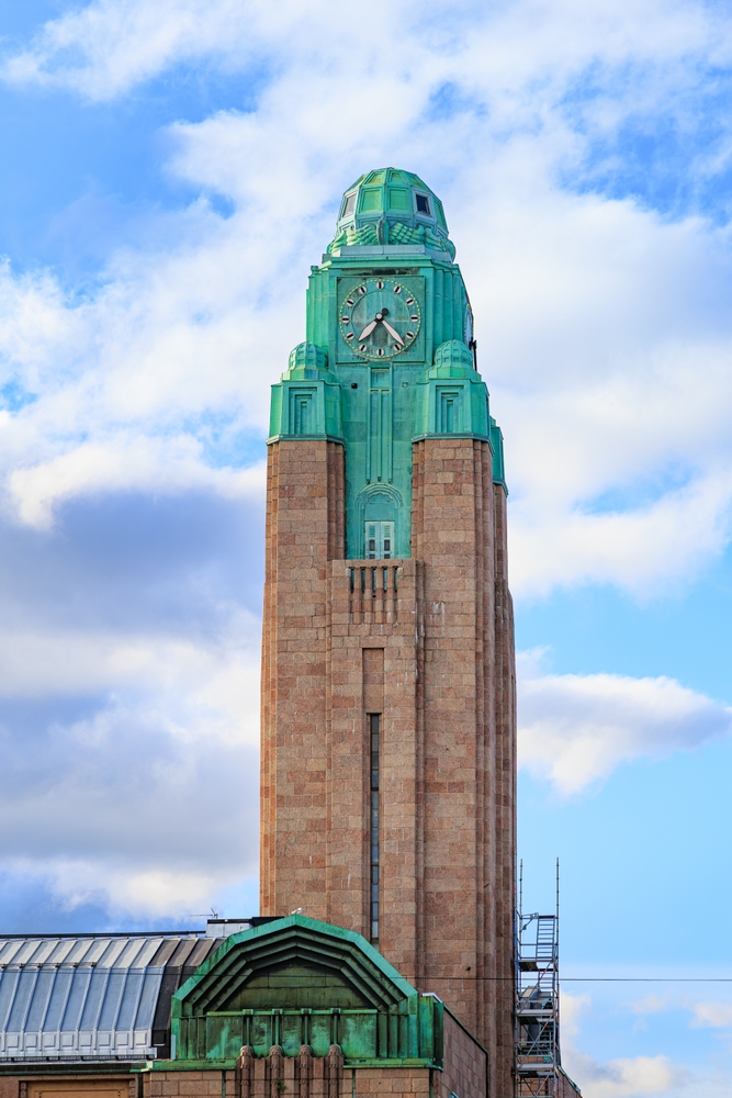 Der Uhrturm des Hauptbahnhofs in Kluuvi in Helsinki