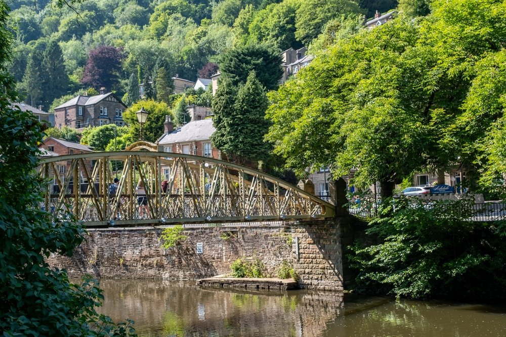 Jubilee Bridge über den Fluss Derwent in Matlock Bath