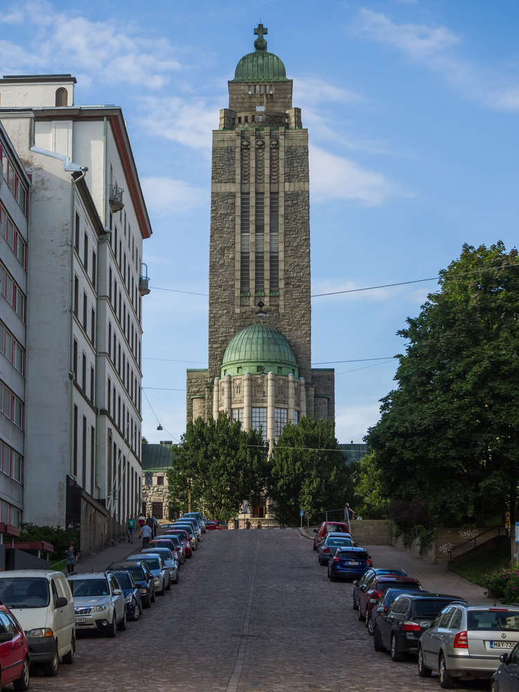 Die Kallio-Kirche, die über den Stadtteil Kallio in Helsinki ragt