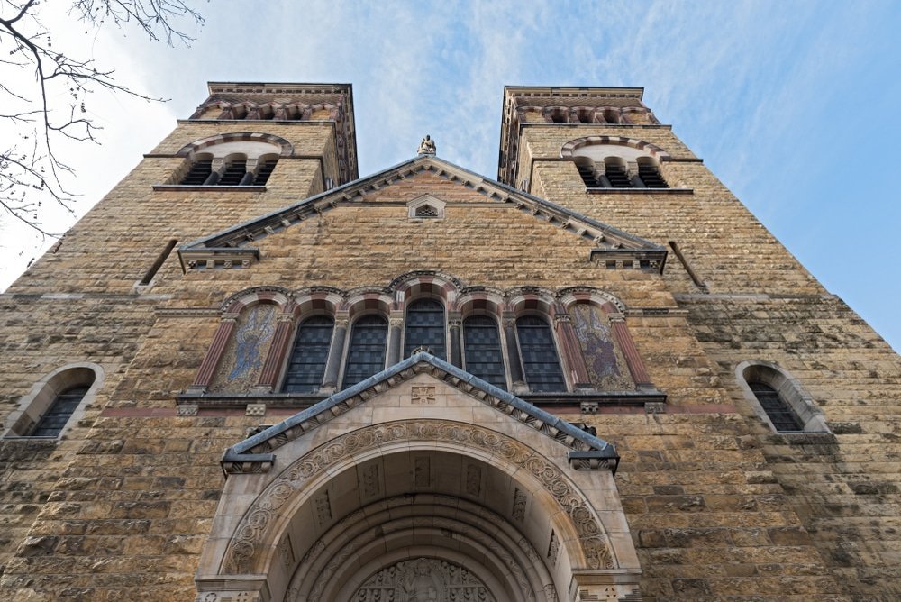 Die Kirche St. Michael am Brüsseler Platz im Belgischen Viertel in Köln