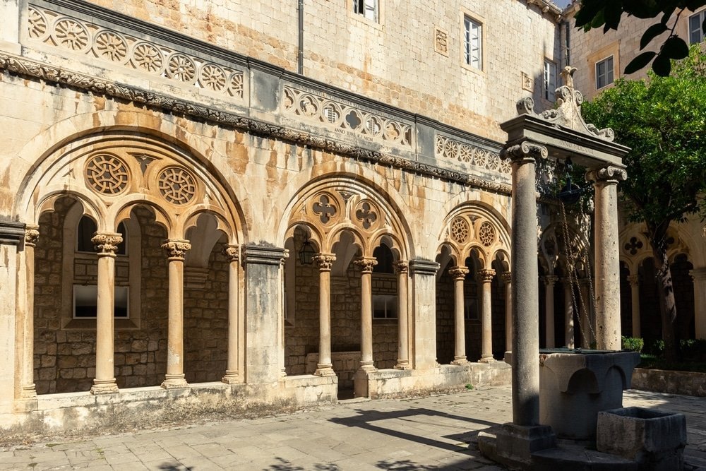 Kreuzgang im Dominikanerkloster in Dubrovnik
