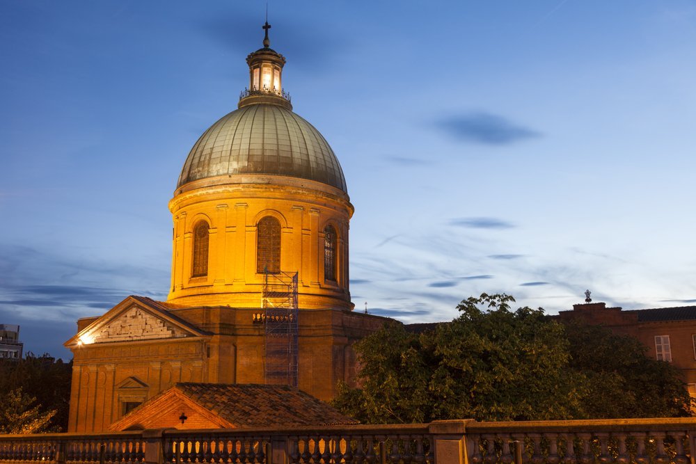 Die Kuppel der Chapelle Saint-Joseph de la Grave an der Garonne in Saint-Cyprien in Toulouse