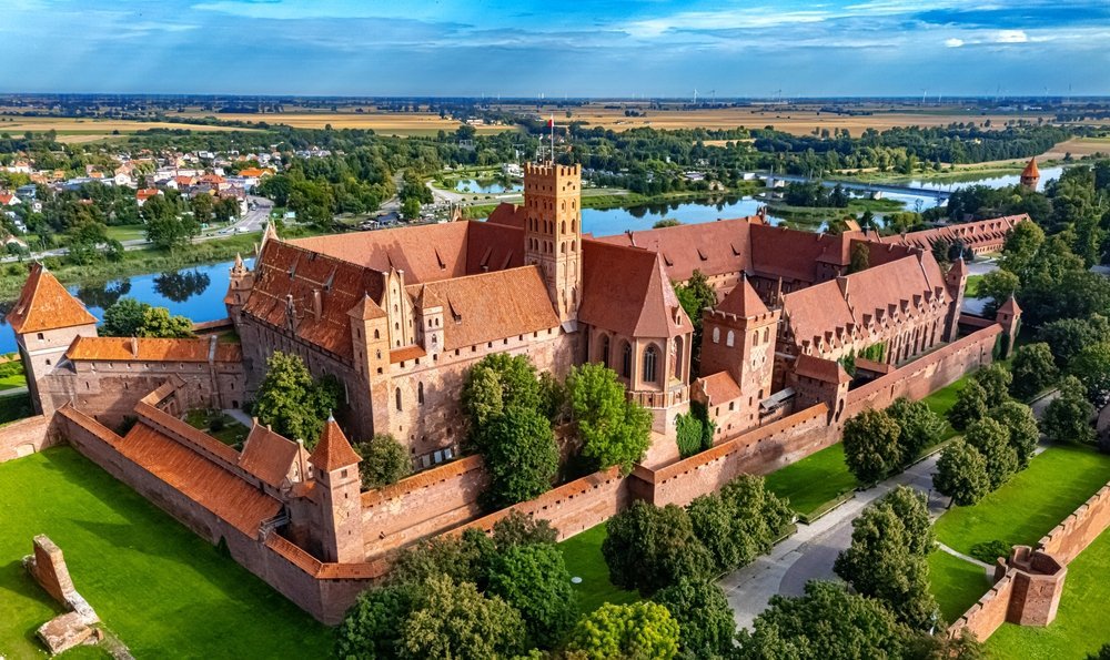 Die Marienburg in Malbork am Fluss Nogat