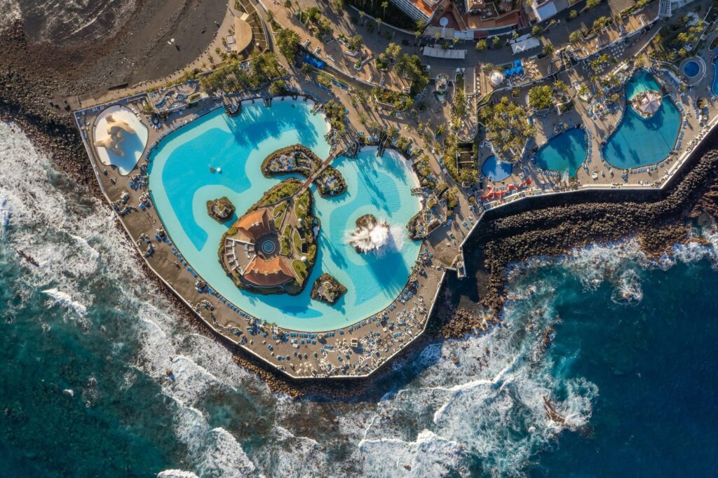 Die Meerwasserbecken des Lago Martiánez in Puerto de la Cruz