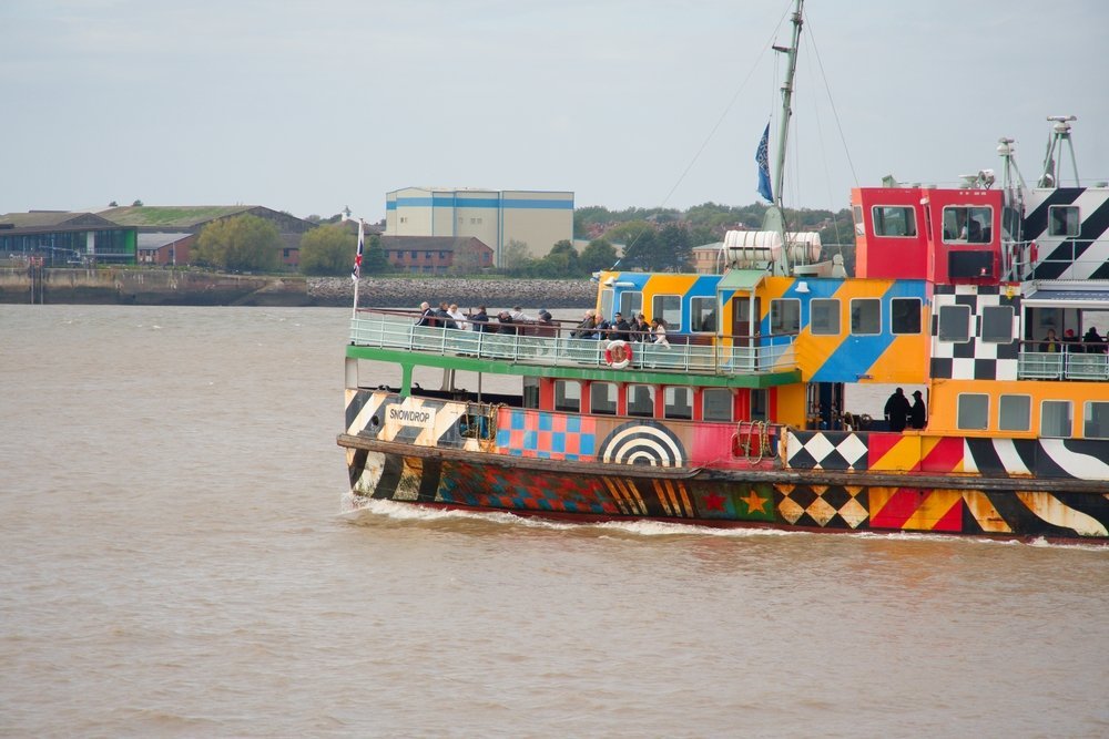 Mersey Ferry auf dem Fluss Mersey vor Liverpool