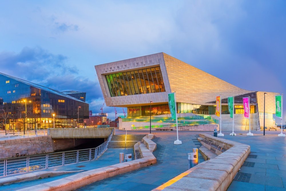 Das moderne Gebäude des Museum of Liverpool auf Mann Island