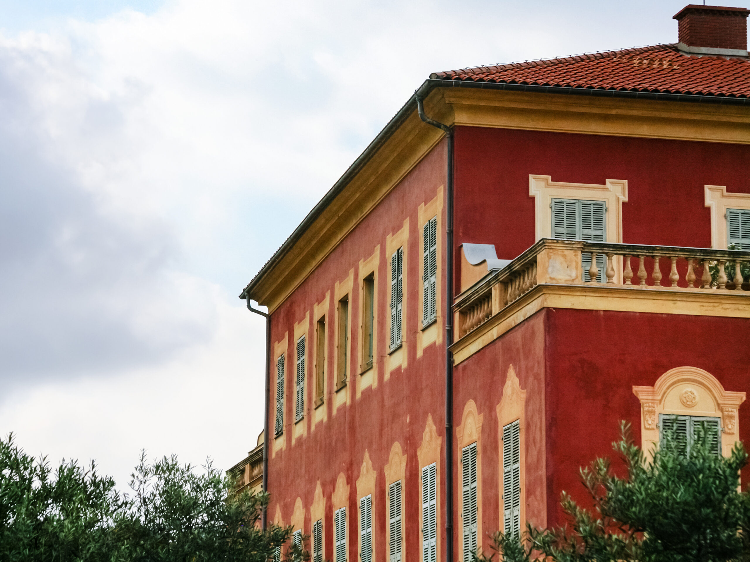 Die Fassade des Musée Matisse in Nizza